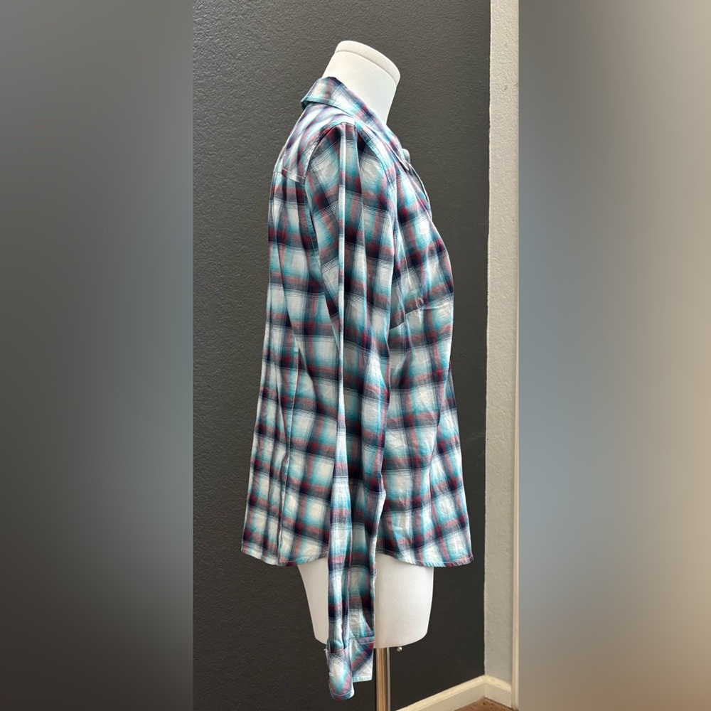 🫐3/$40🫐 NWT GAP Plaid, long-sleeve, 100% lightweight cotton shirt - Picture 5 of 17